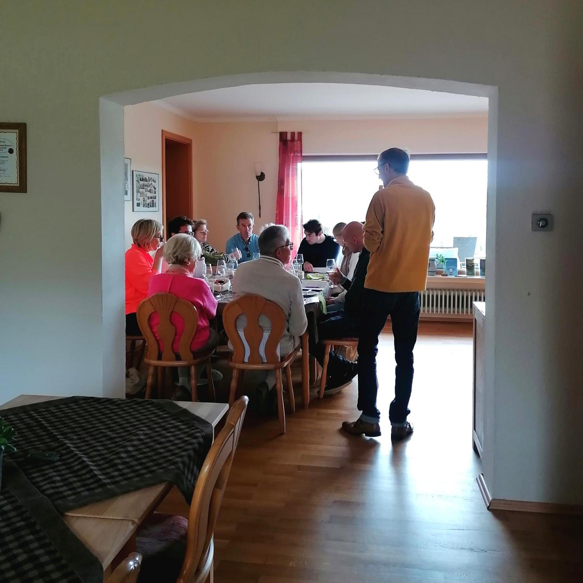 Weingut Tiliahof Bed & Breakfast Браунеберг Екстериор снимка