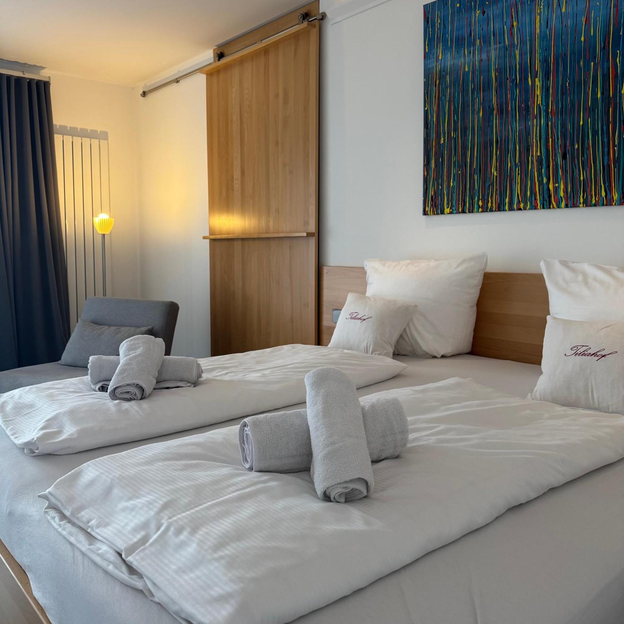 Weingut Tiliahof Bed & Breakfast Браунеберг Екстериор снимка