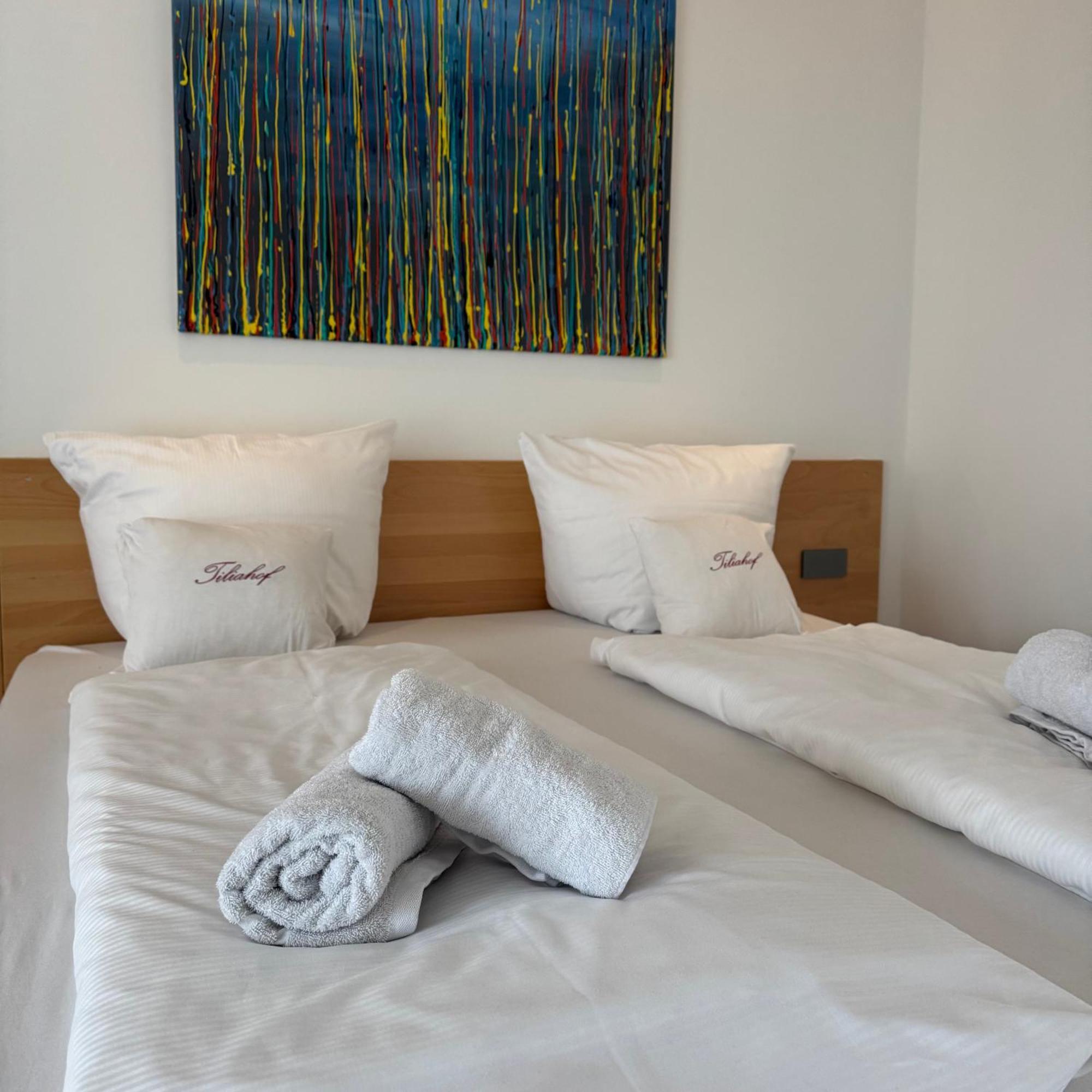 Weingut Tiliahof Bed & Breakfast Браунеберг Екстериор снимка